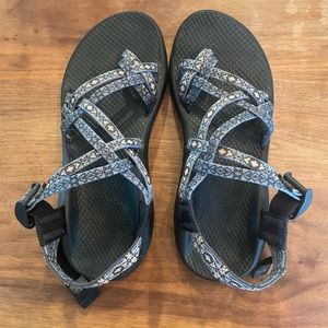 Chaco ZX2 Classic Women’s sandals, size 8. Color “Blue Loom”